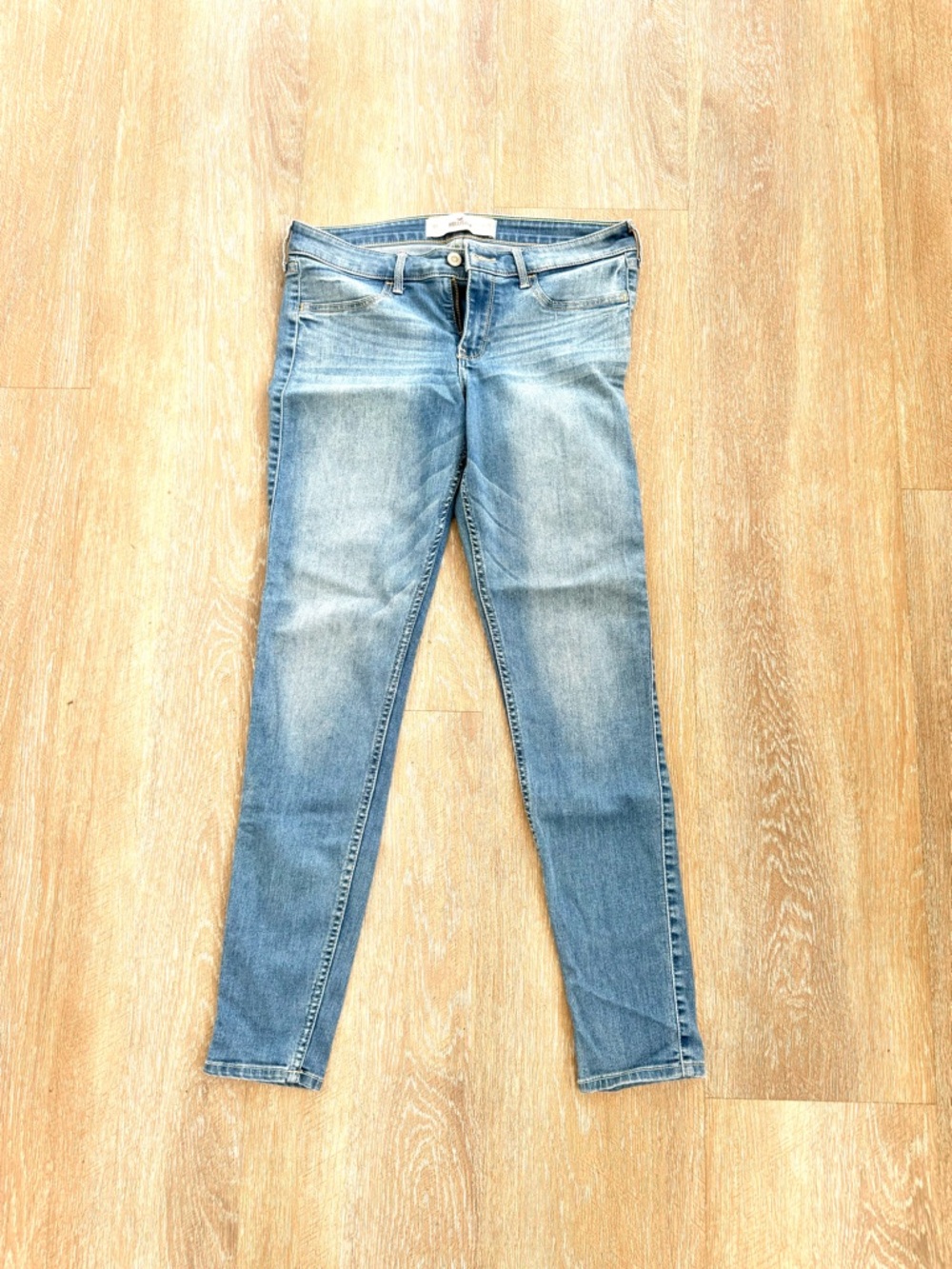 Hollister Mid Rise Light Wash Women’s Skinny Jeans Size 9